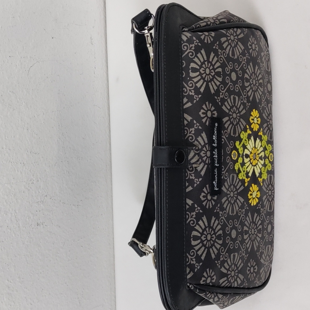 Petunia Pickle Bottom Diaper Bag Handbag - Picture 6 of 14